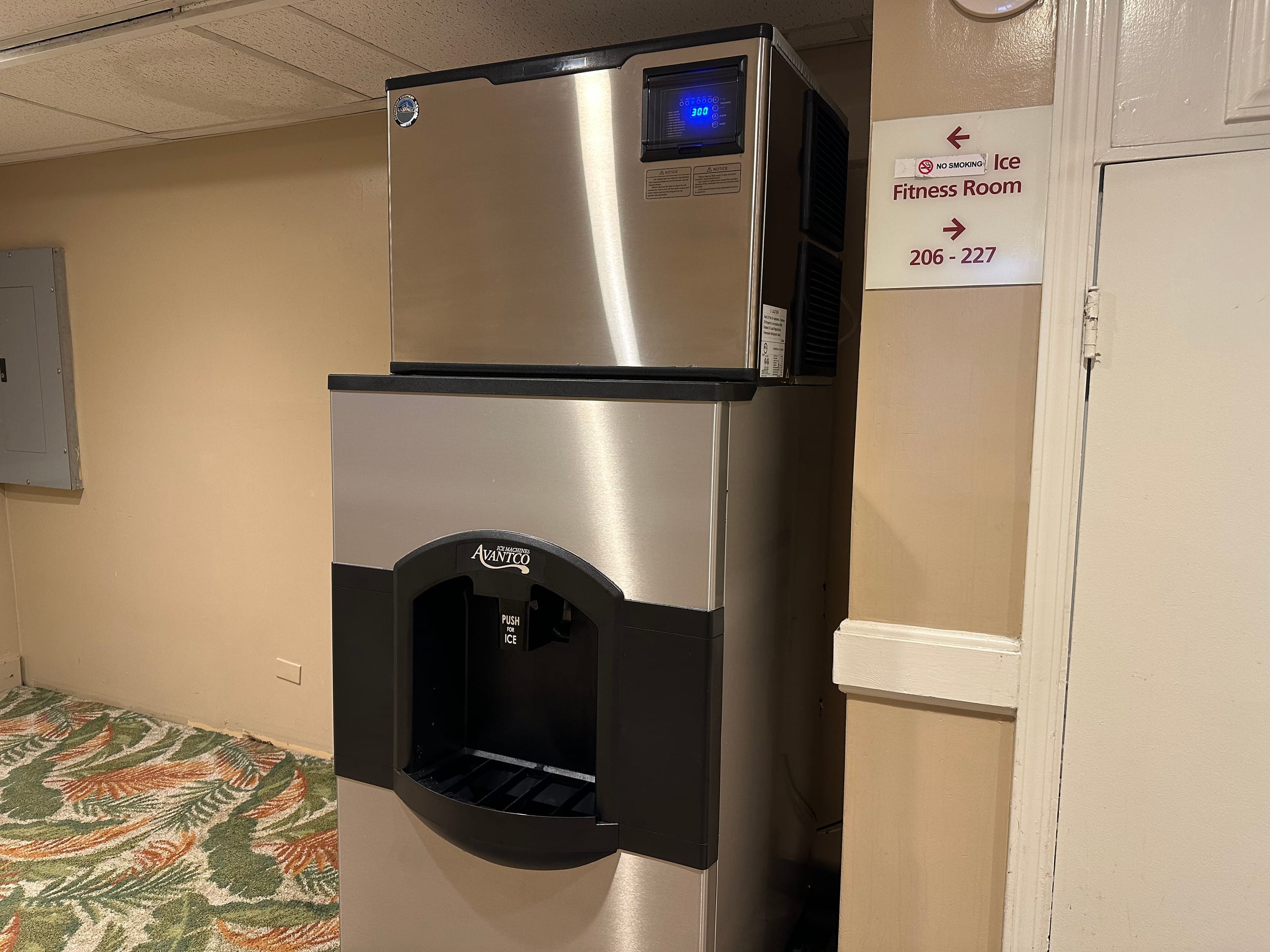 Hotel in Honolulu · ★4.9 · 1 bedroom · 1 bed · No bathroom - Image 48
