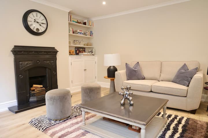 Spacious Luxury Flat - Prime Location, Montpellier - Cheltenham