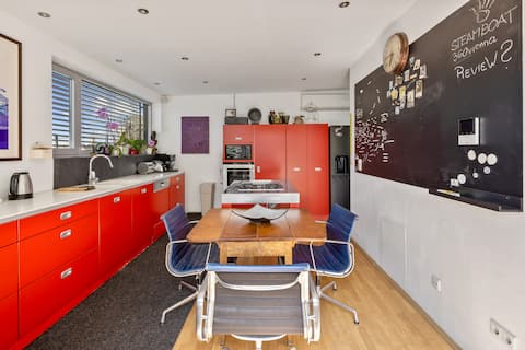 Erfolgreiche Airbnb-Immobilie: Penthouse - terrace - panoramic view - 4 bedroom in Landstraße