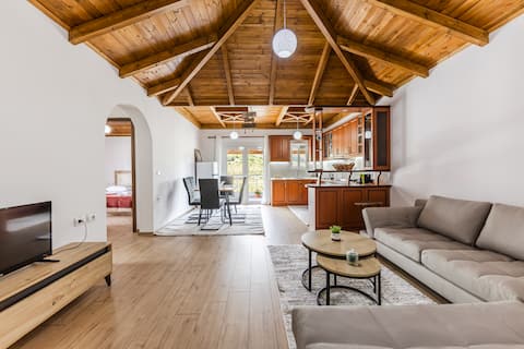 Hillside Apartment Gjirokastër | 2BR with Balcony