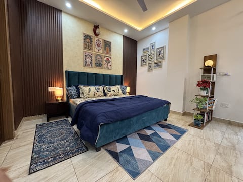 Sapphire Sky -Privacy | Not Shared | Self-Checkin