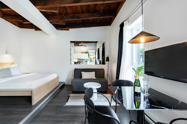 Lofts Le Plateau #202 – 1 Chambre, Terrasse & Spa - Montreal