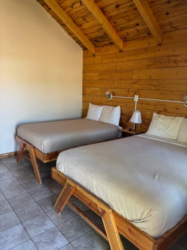 Deluxe Cabin #9 No Pets - Torrey, UT