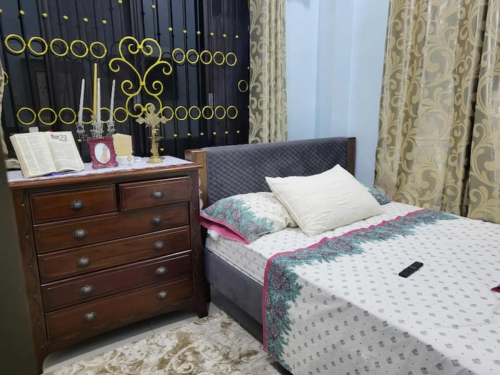 dormitorio en el primer piso