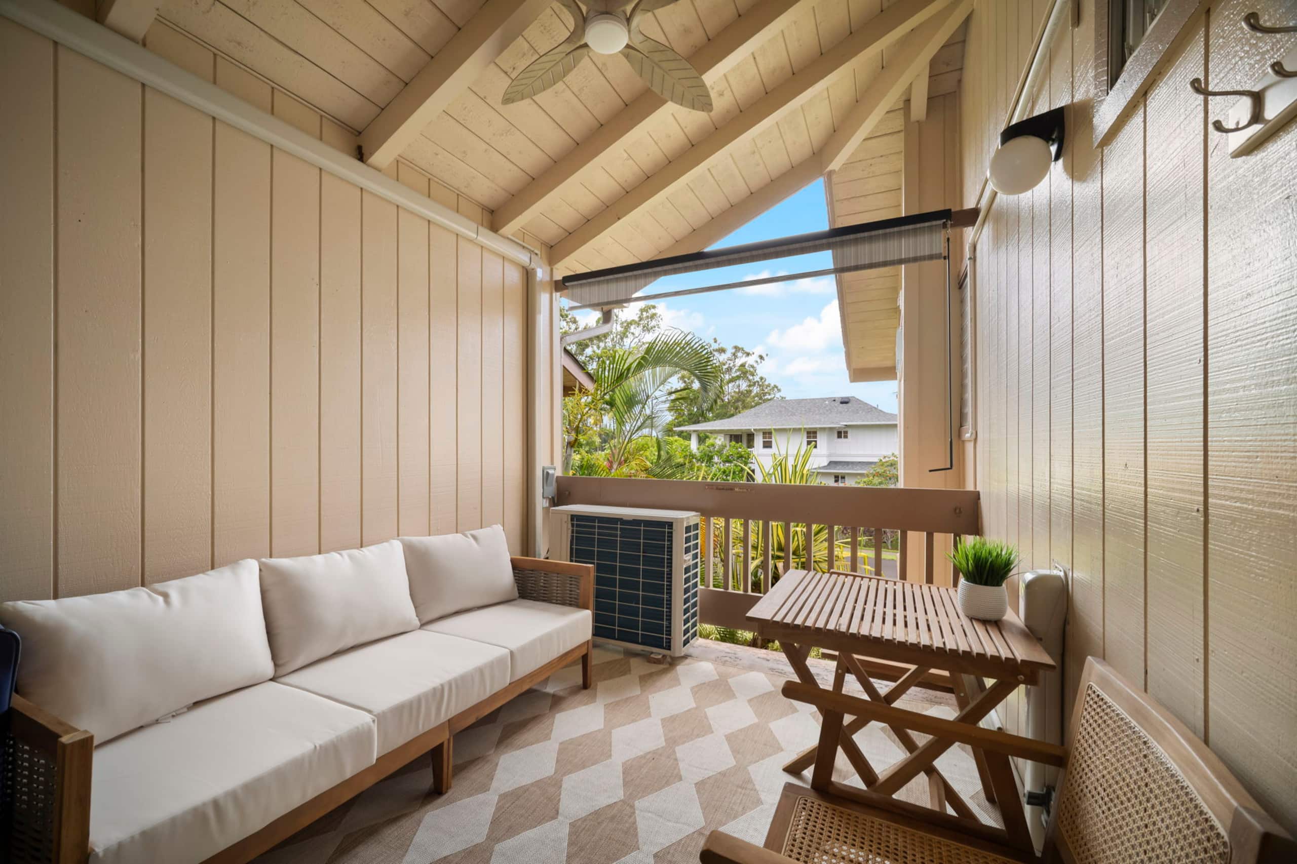 Designer Island Studio | AC + Private Patio - Image 18
