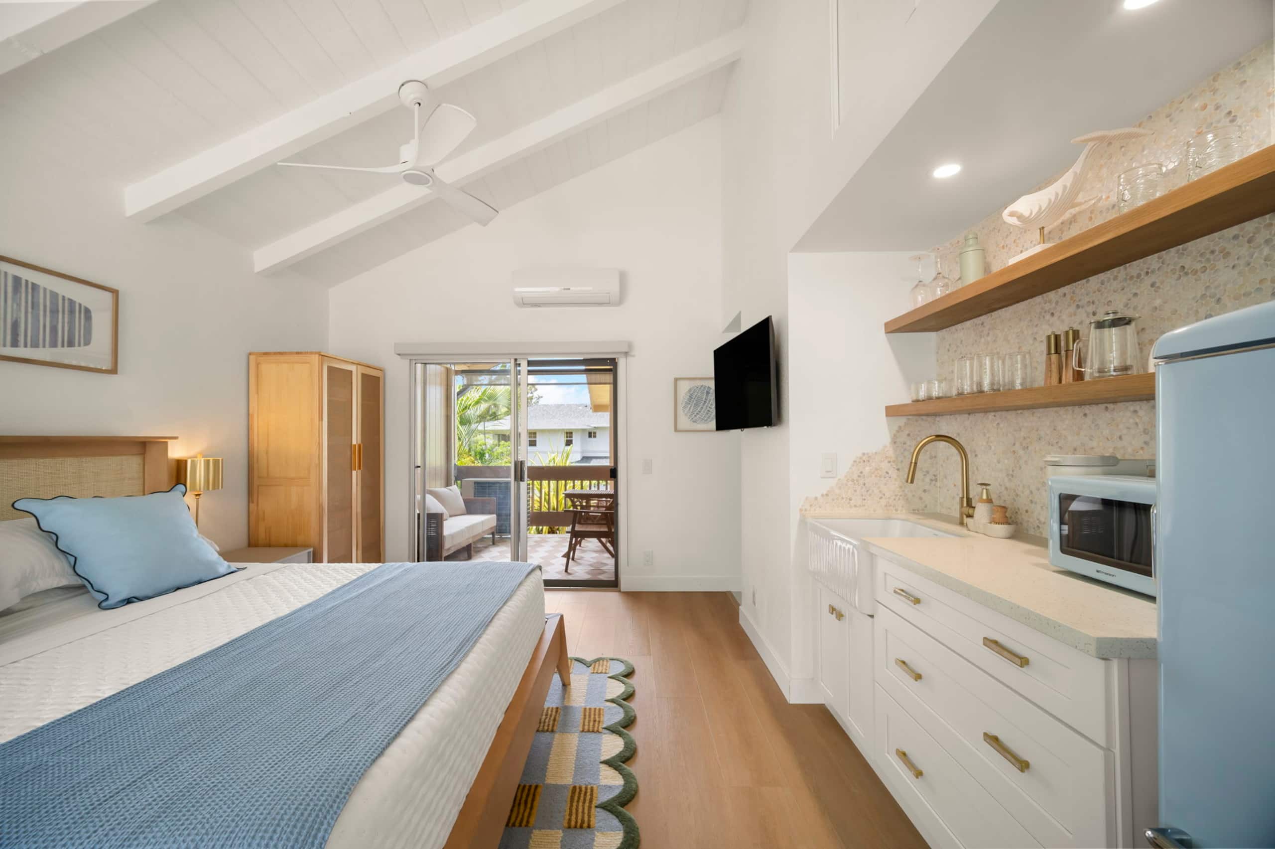Designer Island Studio | AC + Private Patio - Image 10