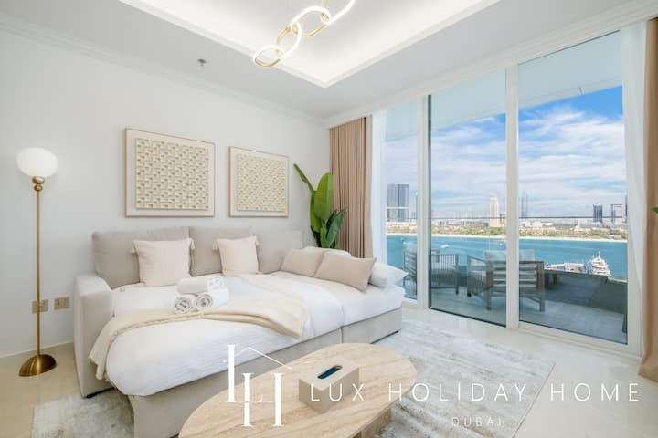 Lux | The Palace Beach Suite - Dubai