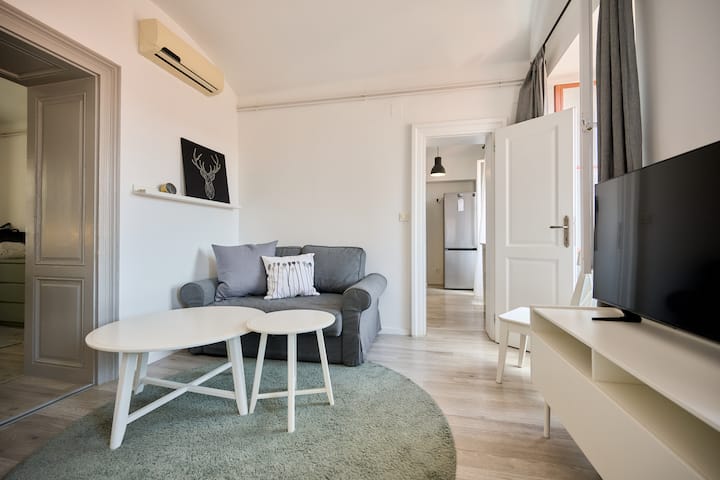 Cathedral View 2br Apt - Zagreb