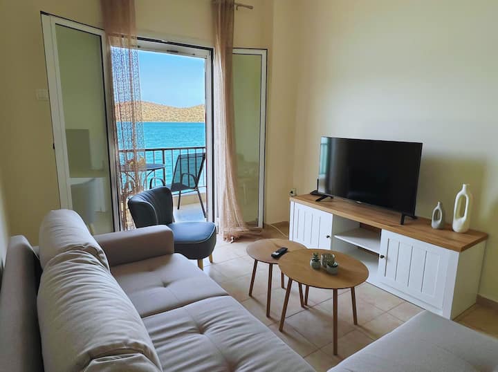Costalia Seafront Apt. - Elounda