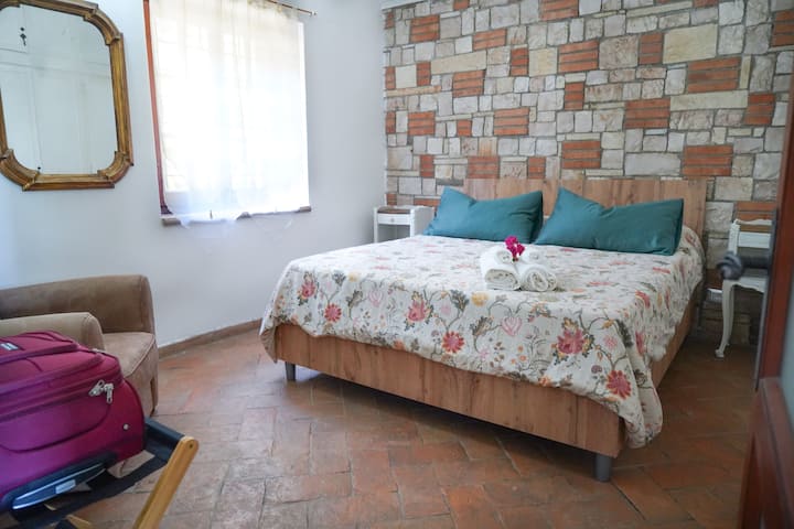 Cozy Villa With Lake Castle View And Pool - Bracciano