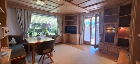 Leistungsstarkes Airbnb: High-quality apartment 2-4 people Innsbuck 5 km in Amras