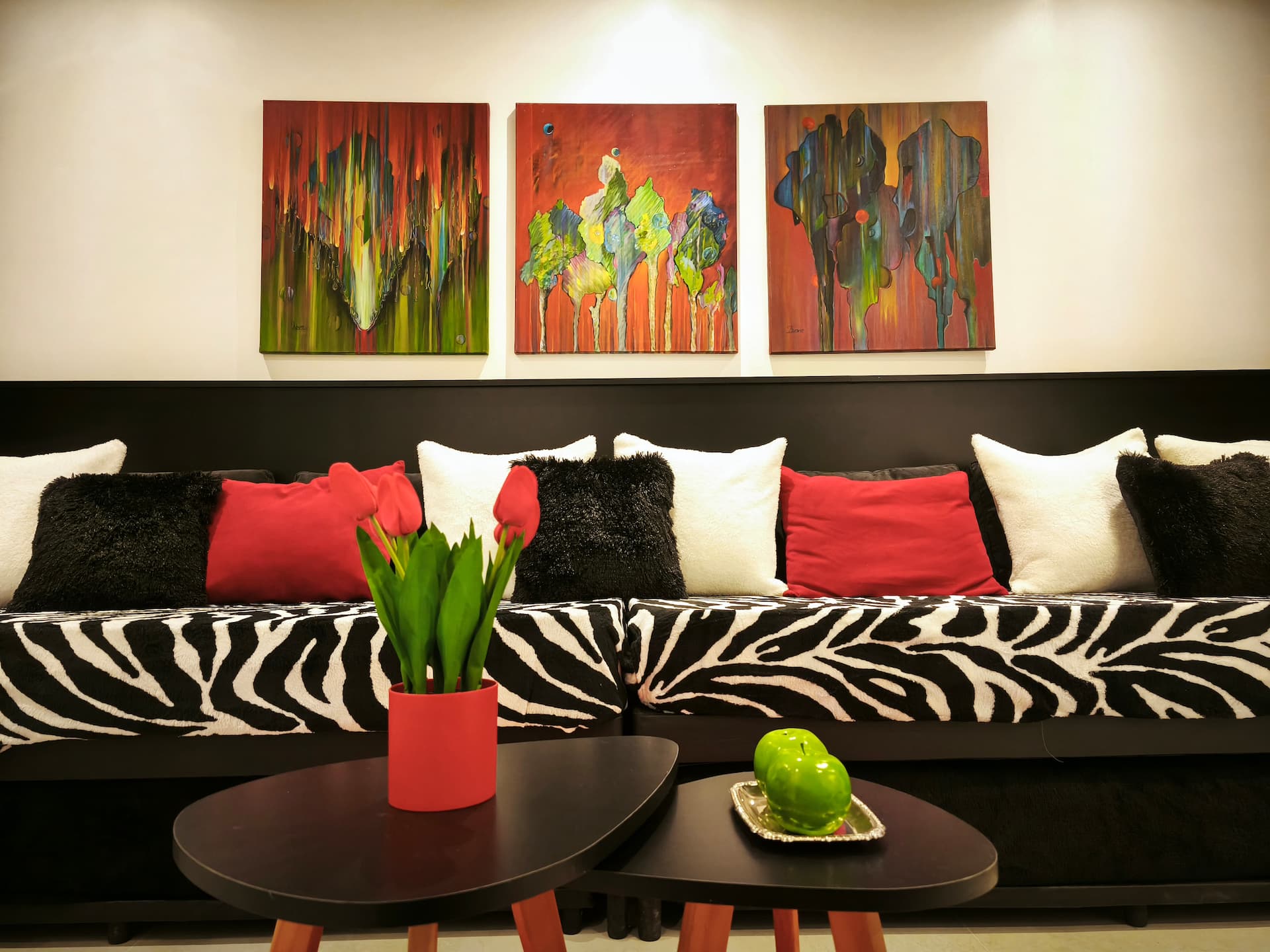 Remodelled five-bedroom apartment in San Nicolás