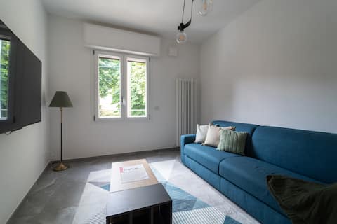 Top Airbnb: Luxury Station Oasis + Balcony a Bologna