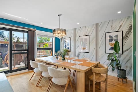 *Vibrant Luxurious* Game-Room| Large Bedrooms!