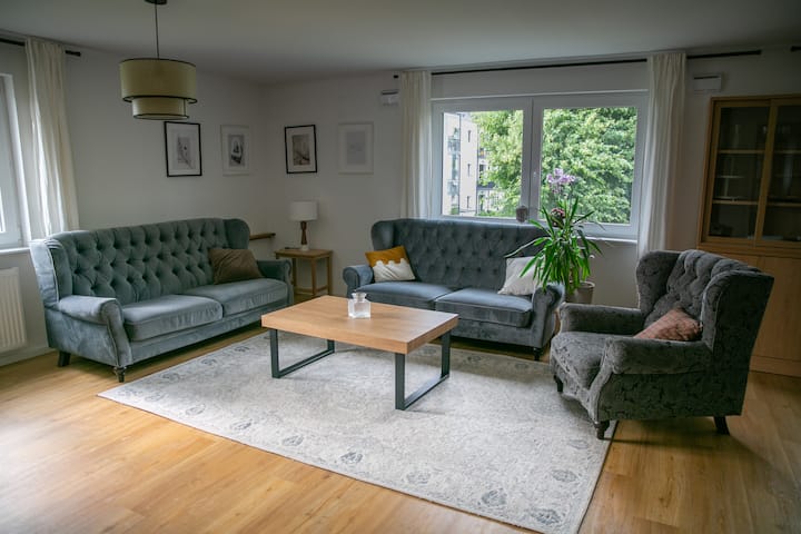 Design-apt. Mit Sauna & Balkon - Bruchköbel