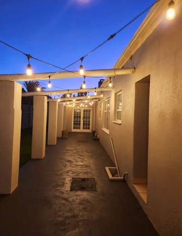 Holiday Home with swimming pool close to Beach gallery image 4