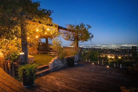 Sky‑High Monrovia Retreat! |  180° LA Views + Pool