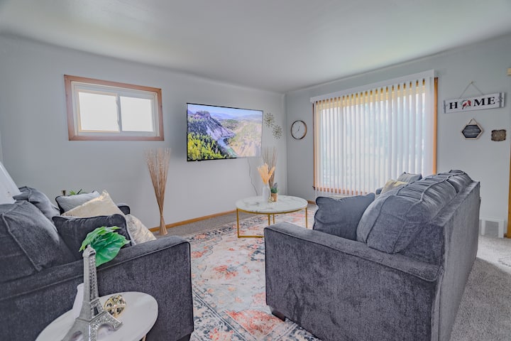 3 Bedrooms At Cleveland - Willoughby, OH