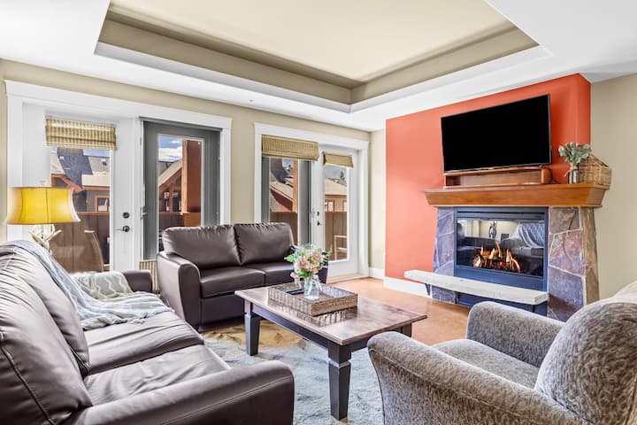 Spacious Rockies Escape Near Banff |Hot Tub & Gym! - Canmore