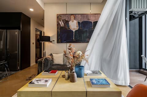 Charming and Spacious 3BR in Lumiere by Ray.