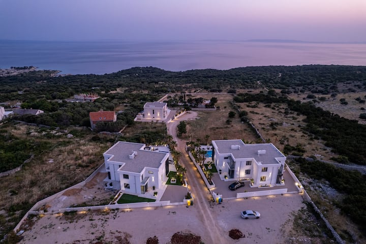 Luxury Villa New York With Pool - Novalja