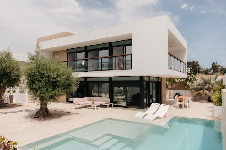 Grand Villa Con Piscina - Moncófar