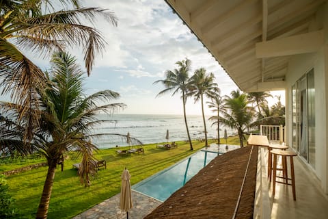 Luxury Beach Stay | Breakfast | Surf Point | Wi-Fi