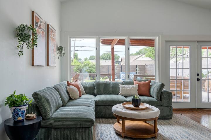 Heated Private Pool-Lakewood Highland Park No 5946 gallery image 2