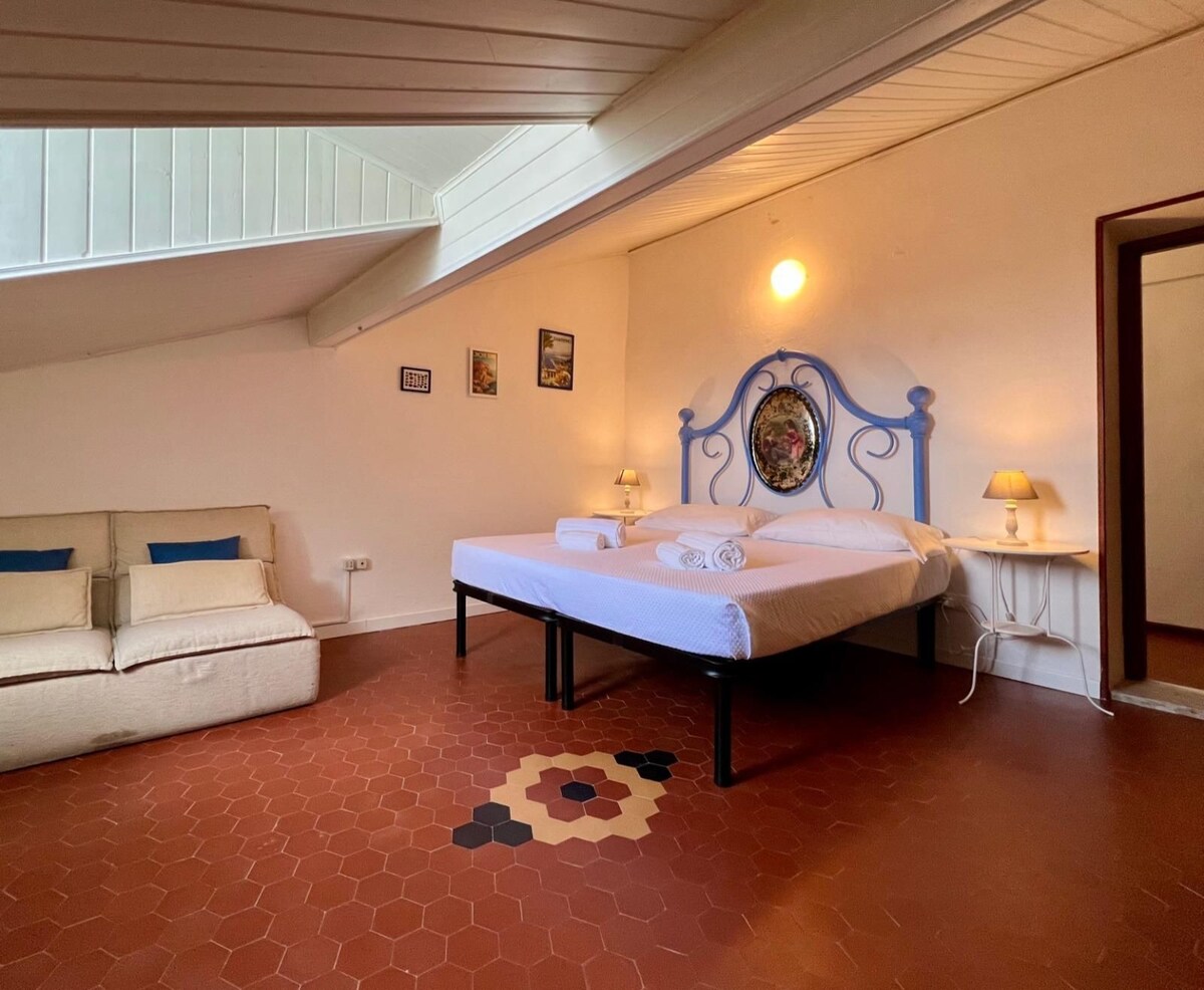 საძინებელი 1