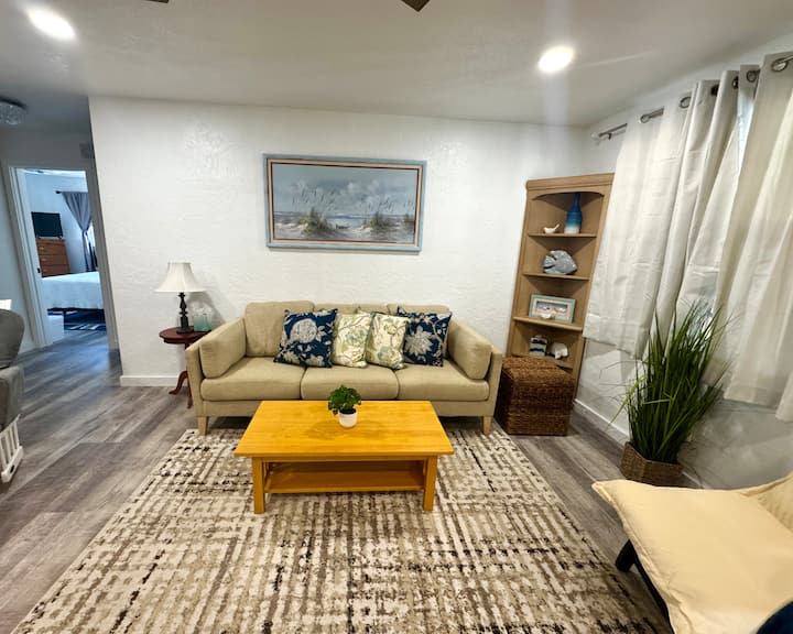 Serenity By The Shore, 3 Bdr, Walk To Beach! - Ponce Inlet, FL