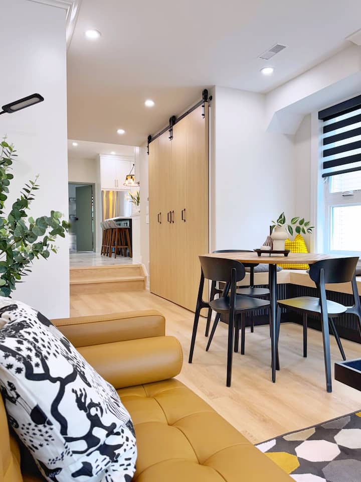 Stylish 4 Beds Tor Dt Gem | Walk To Ago /W Netflix - Toronto