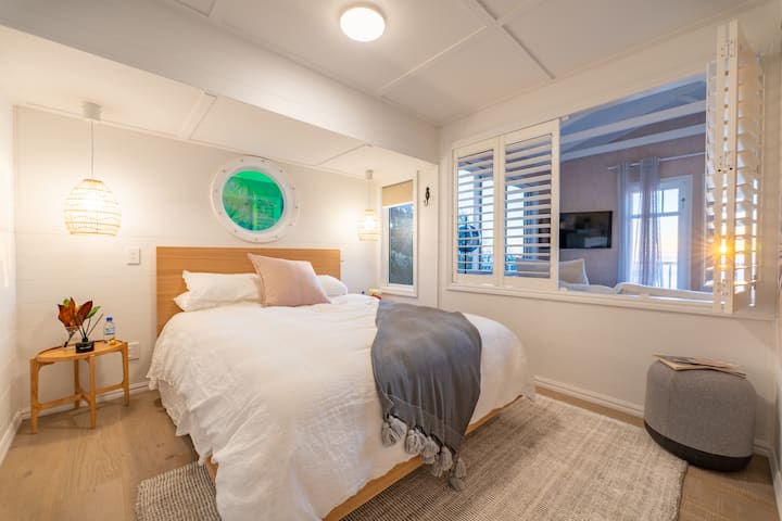 საძინებელი 1