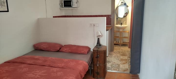 Estudio Con A/c Y Tv, 15 Minutos Centro Y Playa - Málaga