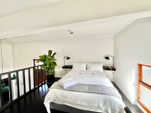 Substation turned Stylish retreat! gallery image 3