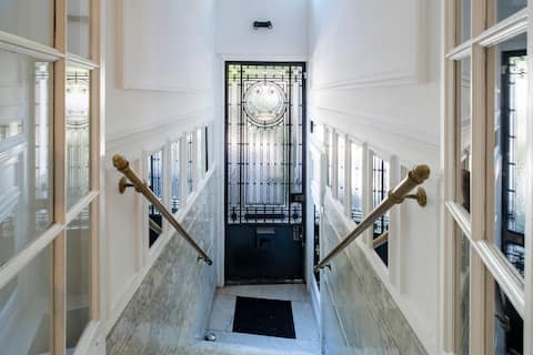 # Heritage Home – Elegant Escape