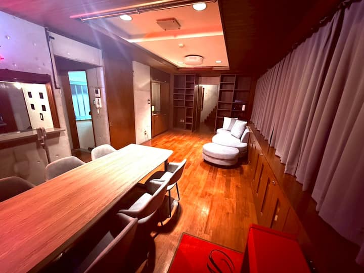 Up To 8 Guests / 5-story Private Building Rental - Naha