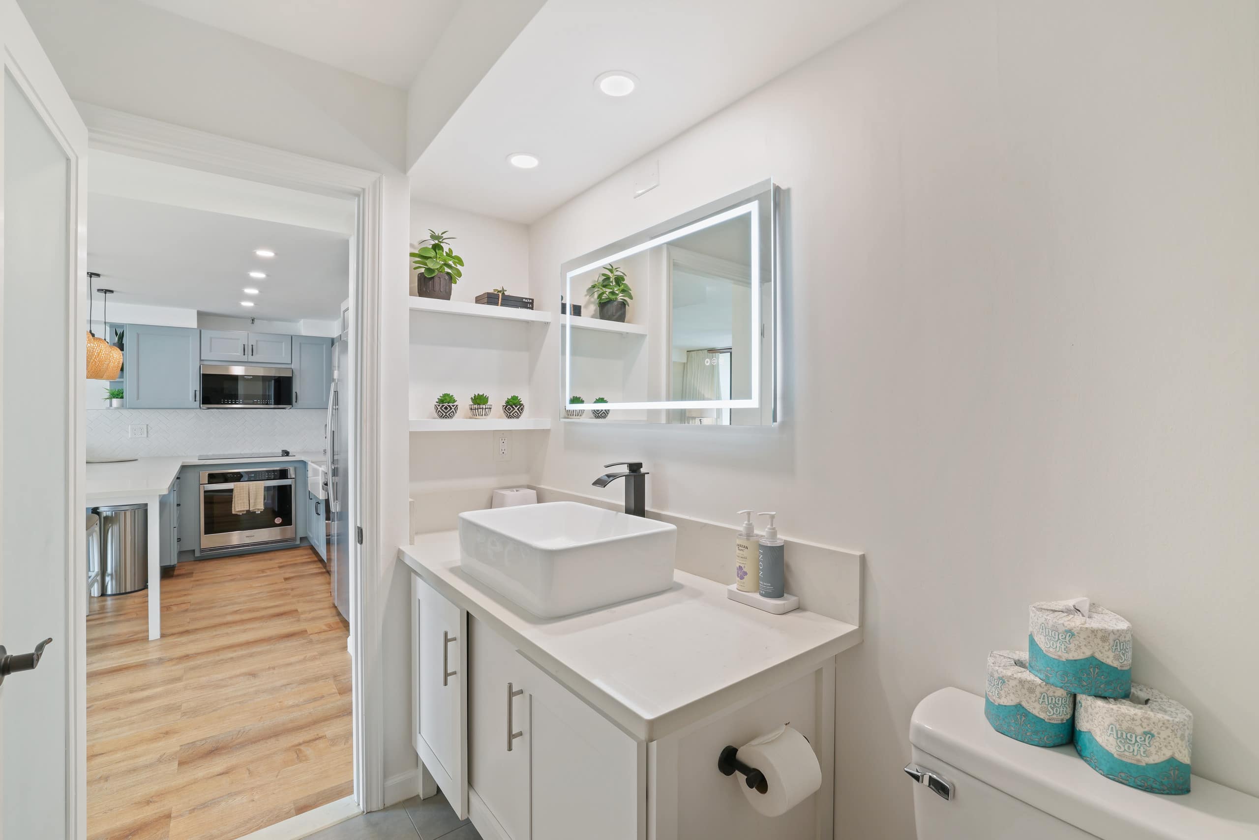 Hotel in Honolulu · ★4.92 · 1 bedroom · 1 bed · 1 private bath - Image 16