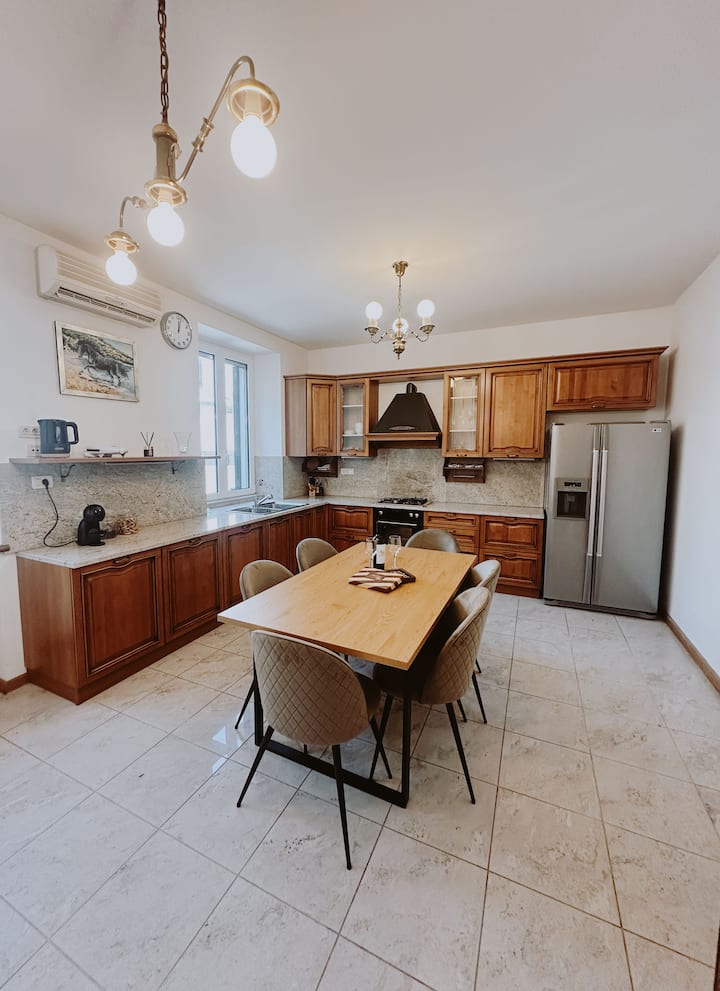West Coast Apartment - Split