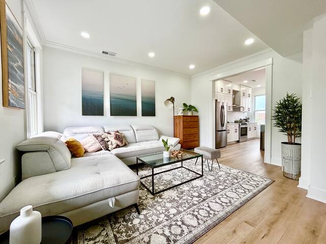 4 Bed 3.5 Bath Petworth Home gallery image 3