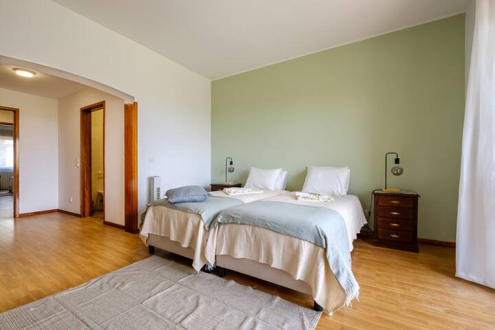 Clear Sky – 4BR Apartment gallery image 3