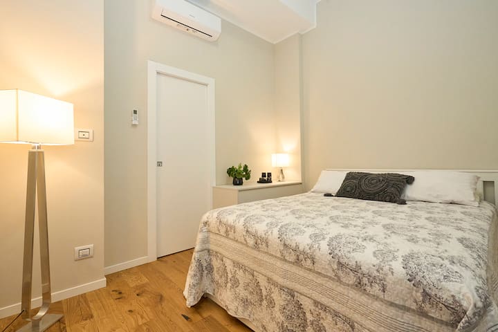 [Duomo Luxury Loft] 1 Minute Walk From DUOMO gallery image 4