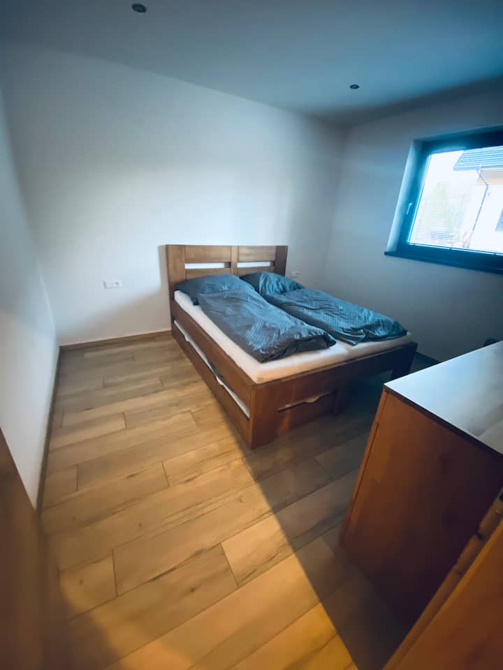 Dhomë gjumi 2