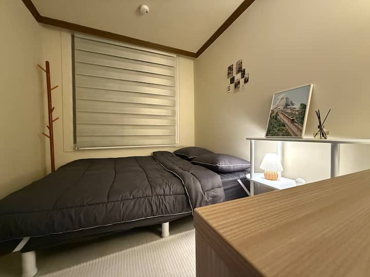 غرفة النوم 2