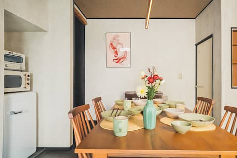 Large 5BR Home by Okubo Station 30sec work