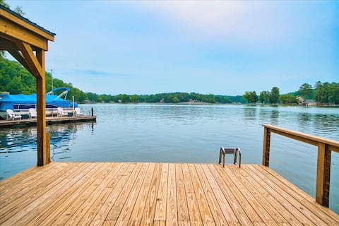 Lakefront*Hot Tub* Pool Table*Dock