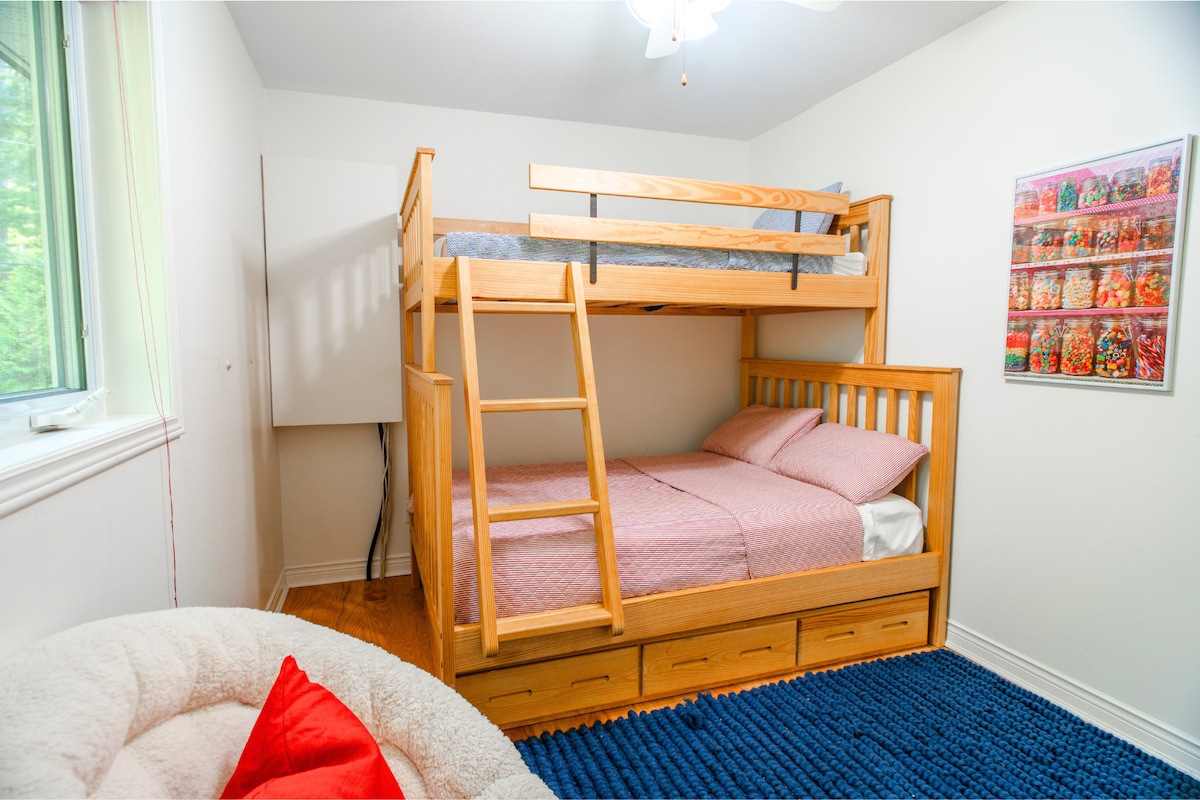 Bedroom 2 — Bunk bed with trundle