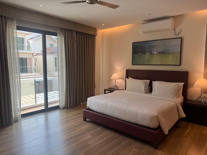 L04, 3bhk Villa By Signature Club Resort - Kempegowda Airport Bengaluru (BLR)