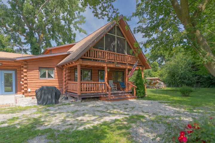 Catawba Cozy Cabin Retreat | Lake Erie | Boat Park