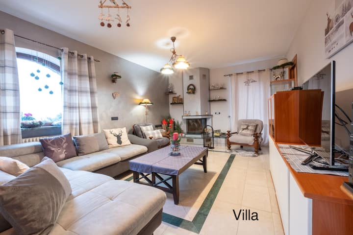 Tipica Casa Valdostana Con Giardino - Valpelline