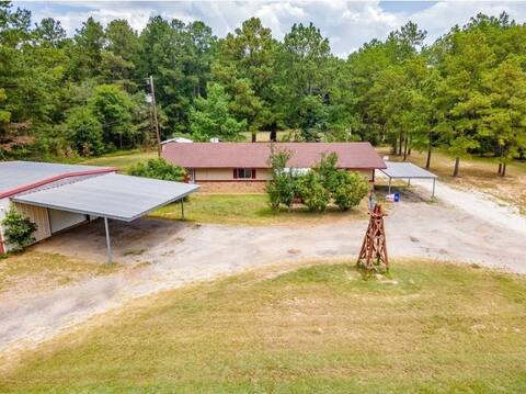 147 Lakehouse Lodge at Lake Sam Rayburn